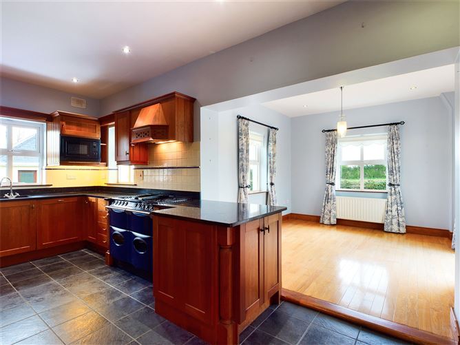 The Kinsella, 10 Glen Carrig, Two-Mile Borris, Thurles, Co. Tipperary