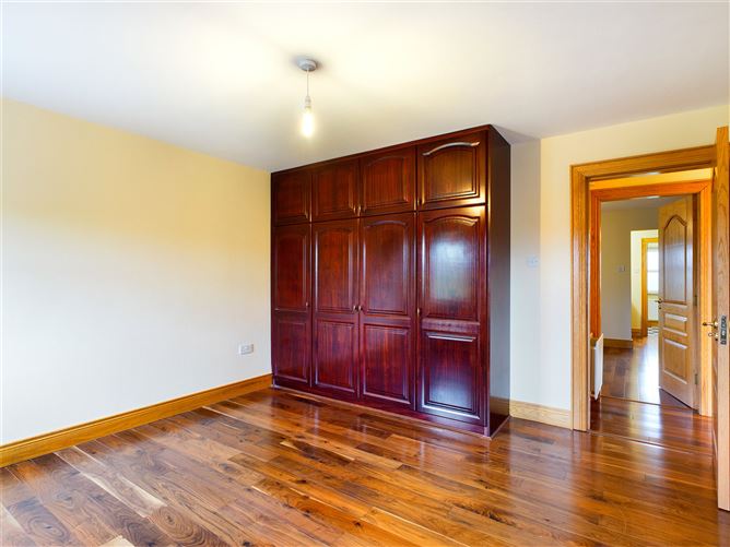 The Kinsella, 10 Glen Carrig, Two-Mile Borris, Thurles, Co. Tipperary