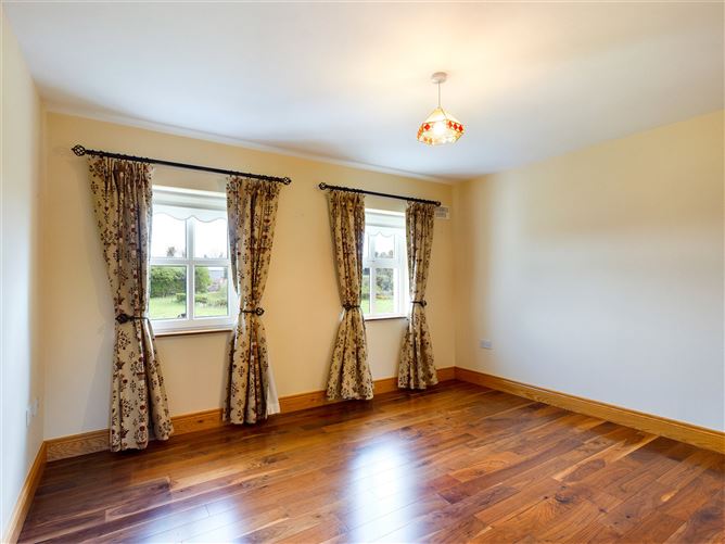 The Kinsella, 10 Glen Carrig, Two-Mile Borris, Thurles, Co. Tipperary