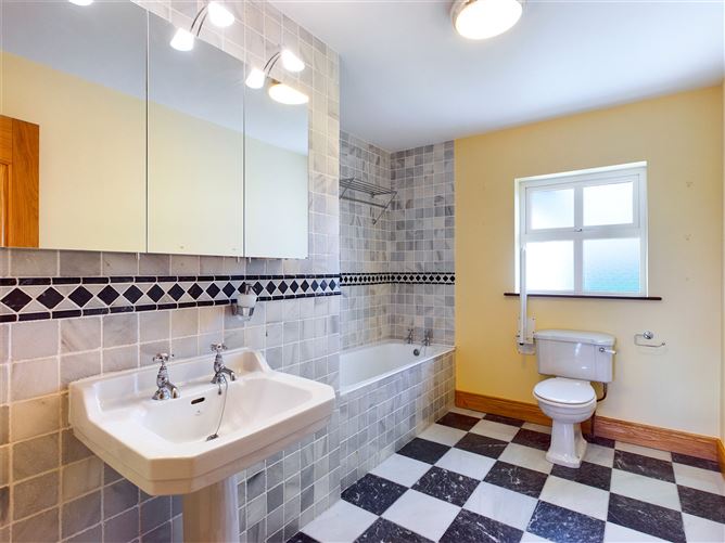 The Kinsella, 10 Glen Carrig, Two-Mile Borris, Thurles, Co. Tipperary