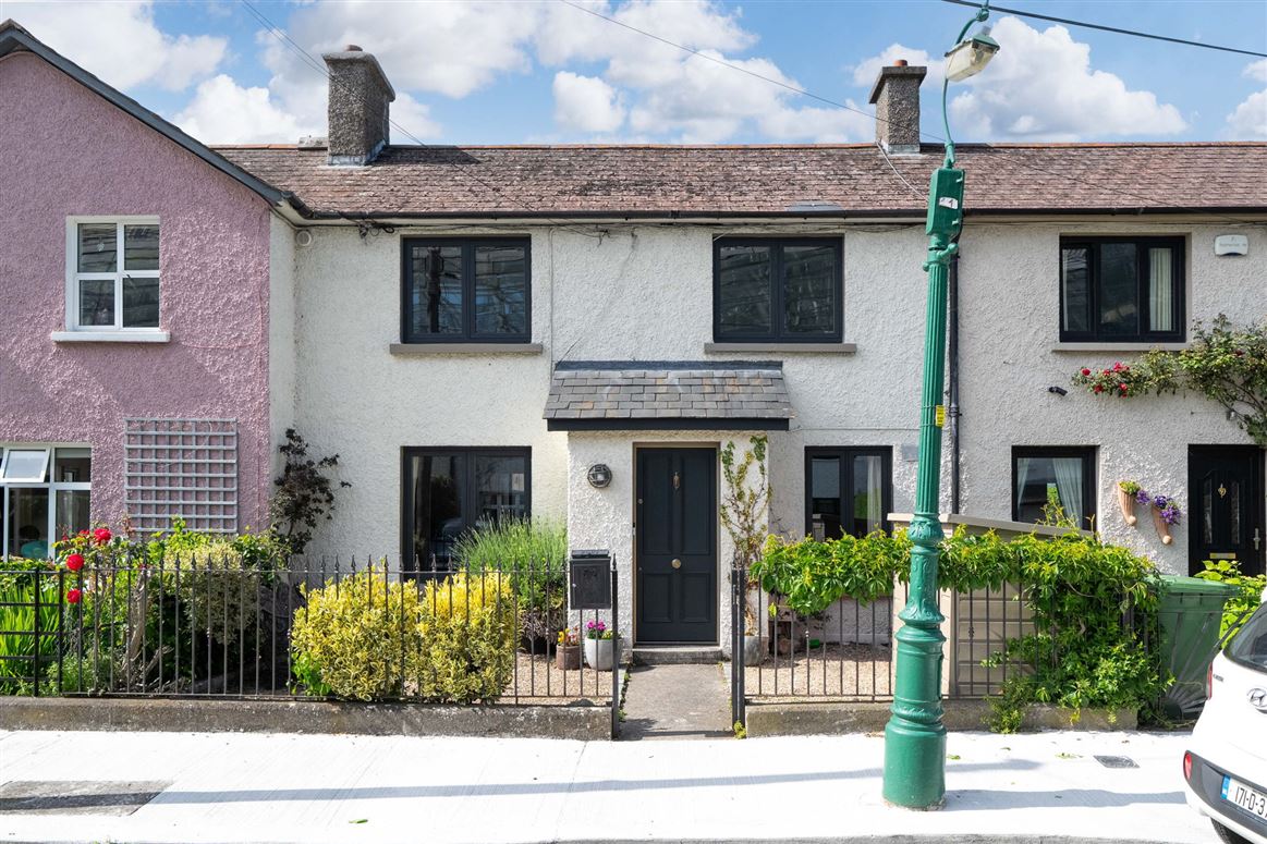 52 O'Connell Gardens, Sandymount, Dublin 4