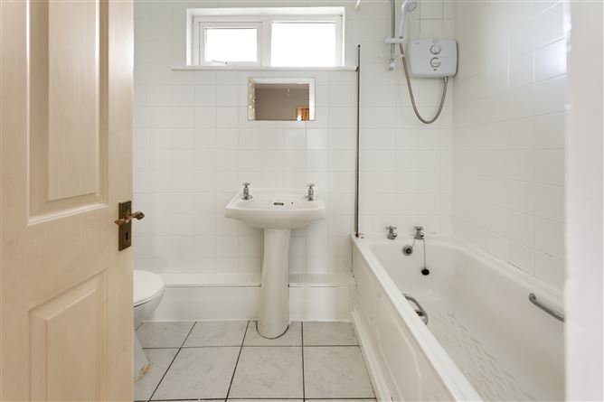 7 Llewellyn Way, Rathfarnham, Dublin 16