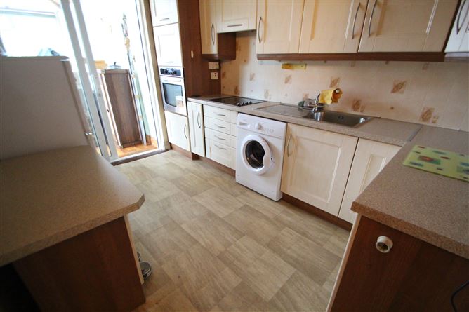 18 Cedarwood Avenue, Waterpark, Carrigaline, Cork