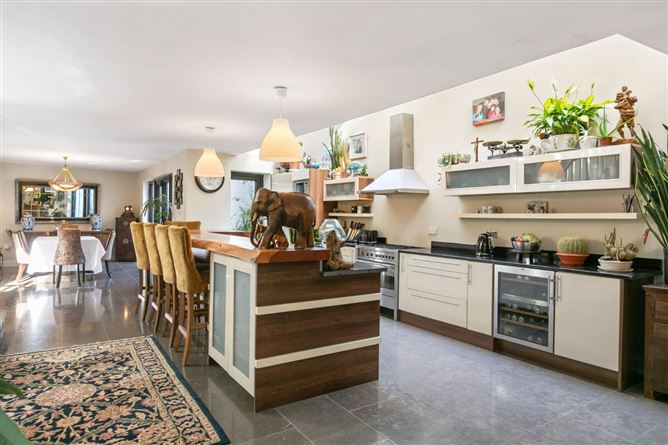 Villamarie, Commons Road, Shankill, Dublin 18