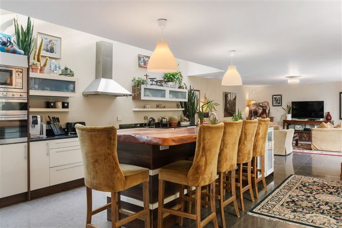 Villamarie, Commons Road, Shankill, Dublin 18