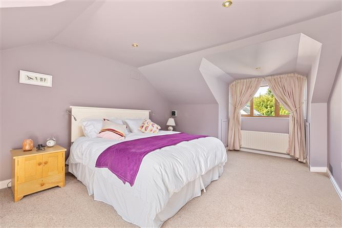 Oakvale Lodge, Clownings, Straffan, Kildare