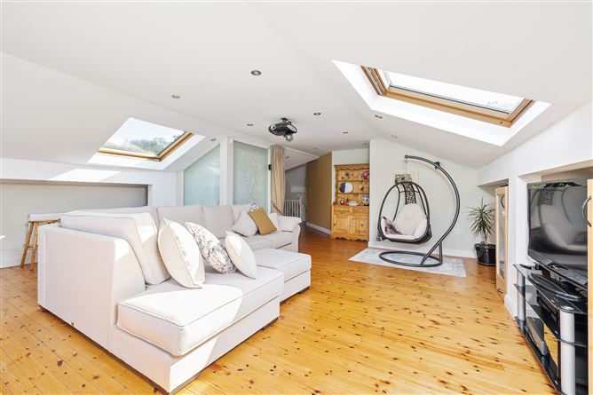 Oakvale Lodge, Clownings, Straffan, Kildare