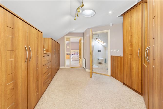 Oakvale Lodge, Clownings, Straffan, Kildare
