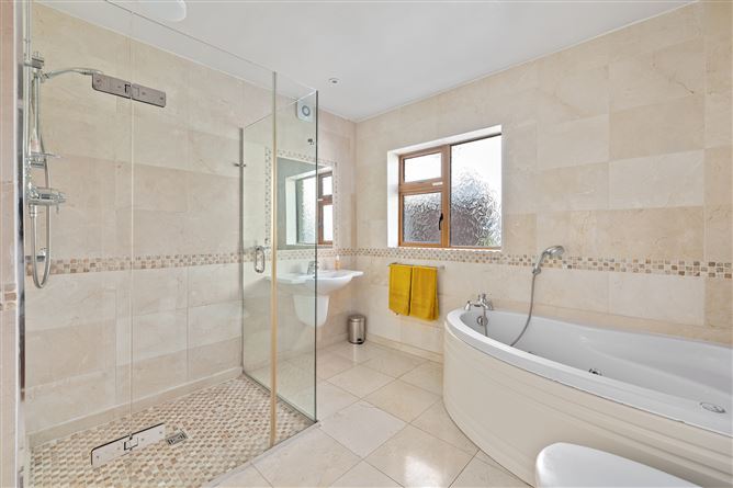 Oakvale Lodge, Clownings, Straffan, Kildare