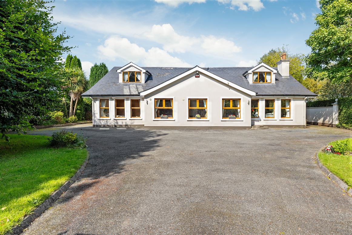 Oakvale Lodge, Clownings, Straffan, Kildare