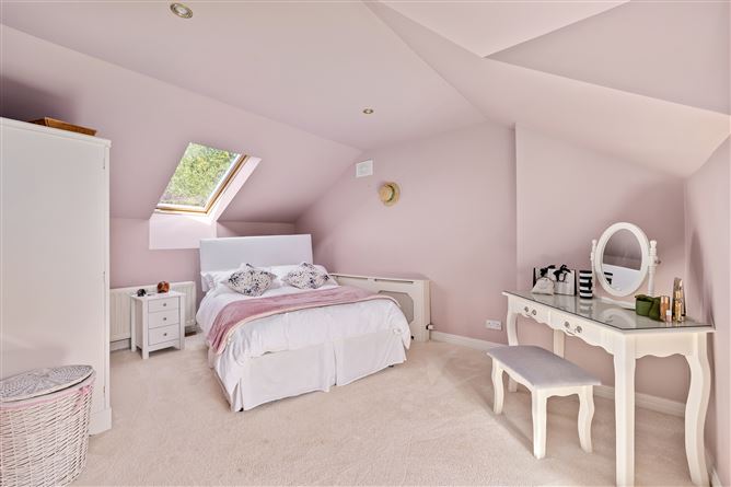 Oakvale Lodge, Clownings, Straffan, Kildare