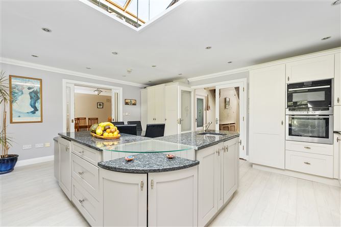 Oakvale Lodge, Clownings, Straffan, Kildare