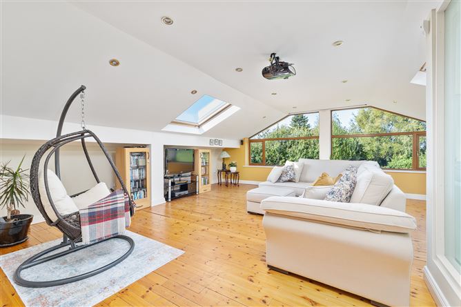 Oakvale Lodge, Clownings, Straffan, Kildare
