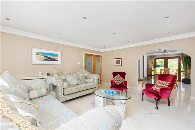 Oakvale Lodge, Clownings, Straffan, Kildare