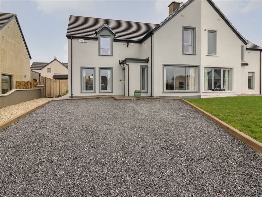 20 LIGHTHOUSE VILLAGE,Vacation Rental in Kerry, Ireland