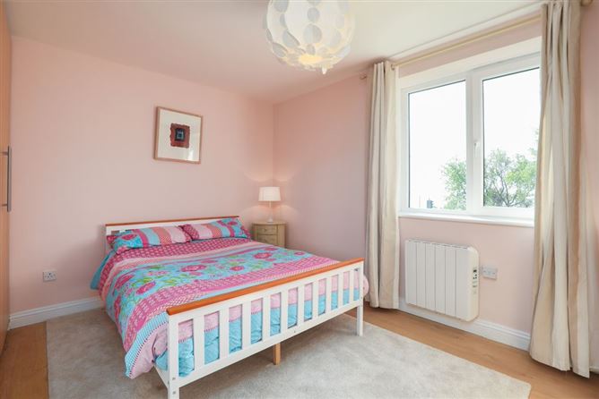 Apartment 10 Radcliffe, Block A, Binn Eadair View, Sutton, Dublin 13