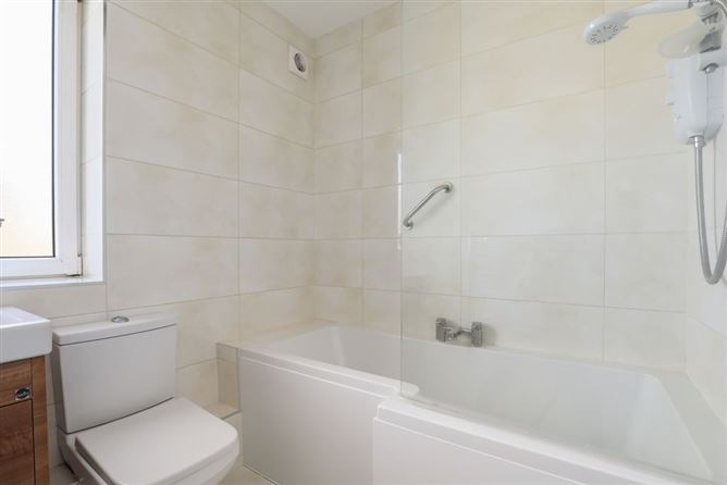 Apartment 10 Radcliffe, Block A, Binn Eadair View, Sutton, Dublin 13
