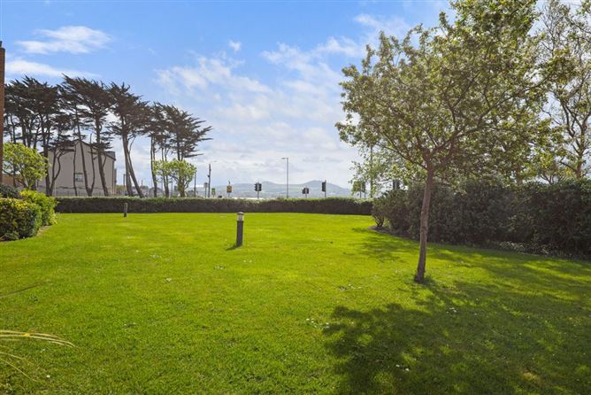 Apartment 10 Radcliffe, Block A, Binn Eadair View, Sutton, Dublin 13