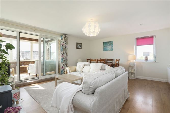 Apartment 10 Radcliffe, Block A, Binn Eadair View, Sutton, Dublin 13