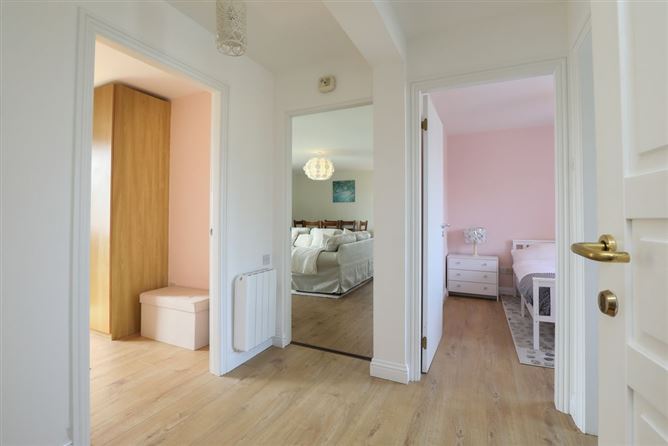 Apartment 10 Radcliffe, Block A, Binn Eadair View, Sutton, Dublin 13