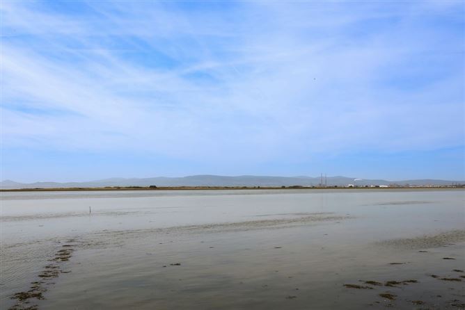 Apartment 10 Radcliffe, Block A, Binn Eadair View, Sutton, Dublin 13