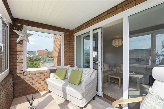 Apartment 10 Radcliffe, Block A, Binn Eadair View, Sutton, Dublin 13