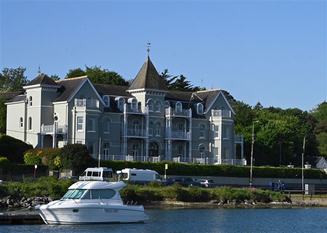 Apartment 9, The Grand, Crosshaven, Cork