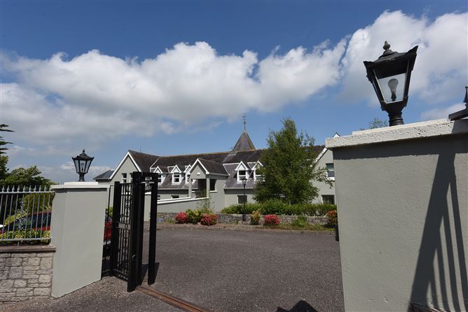 Apartment 9, The Grand, Crosshaven, Cork