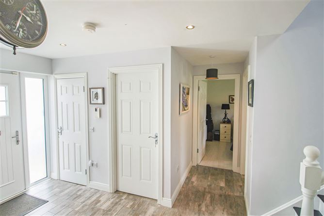 4 Radharc na Baile, Drumshanbo, Co. Leitrim