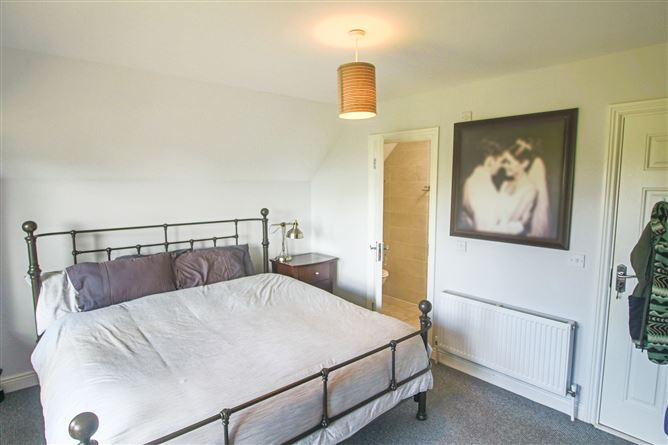 4 Radharc na Baile, Drumshanbo, Co. Leitrim