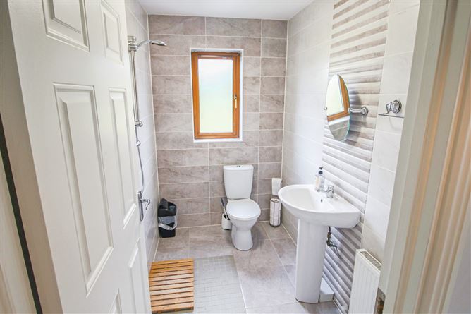 4 Radharc na Baile, Drumshanbo, Co. Leitrim