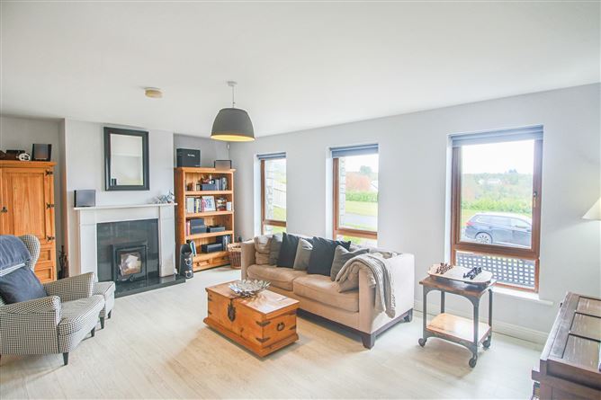 4 Radharc na Baile, Drumshanbo, Co. Leitrim