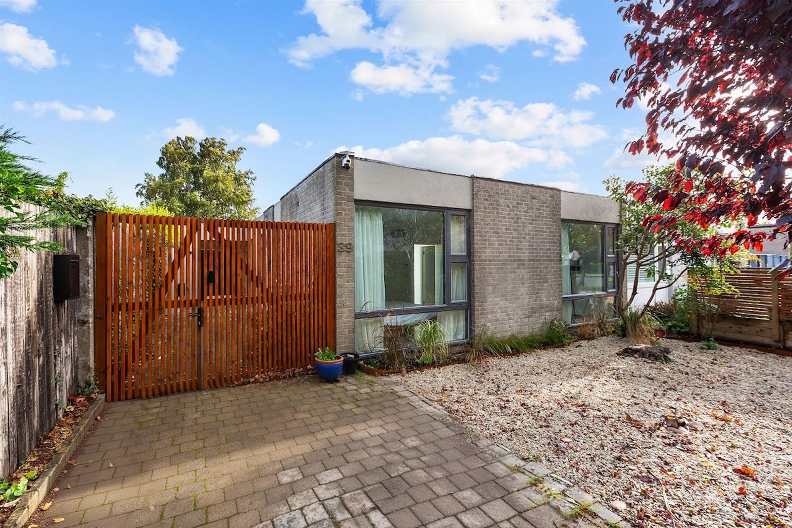 Photo 1 of 17 — 39 Ailesbury Grove, Dundrum, Dublin 16