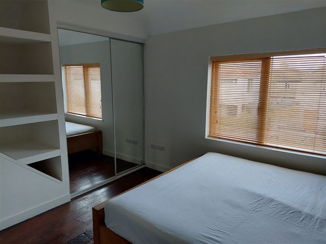 26 Eden Villas, Glasthule, Co. Dublin