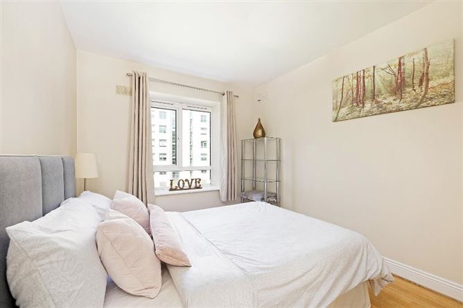 160 Pembroke Square, Grand Canal Street, Dublin 4, Dublin