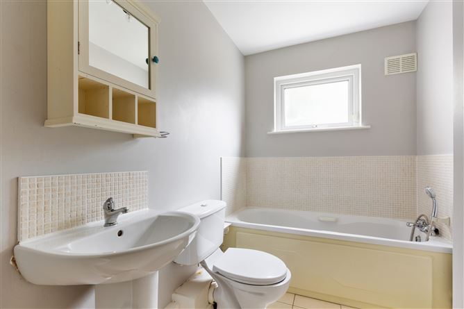 21 Cruagh Rise, Stepaside,   Dublin 18