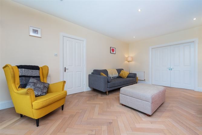 88 Oak Glade, Blessington Road, Naas, Co. Kildare 