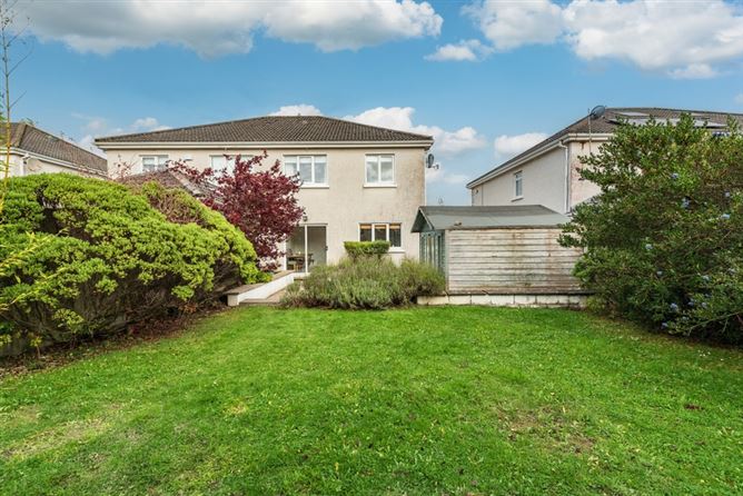 88 Oak Glade, Blessington Road, Naas, Co. Kildare 