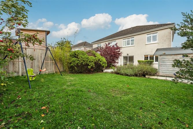 88 Oak Glade, Blessington Road, Naas, Co. Kildare 