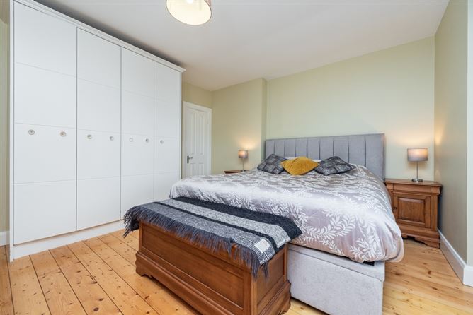 88 Oak Glade, Blessington Road, Naas, Co. Kildare 