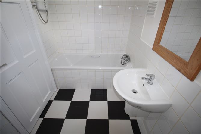 12 Coolattin Road, Carnew, Wicklow