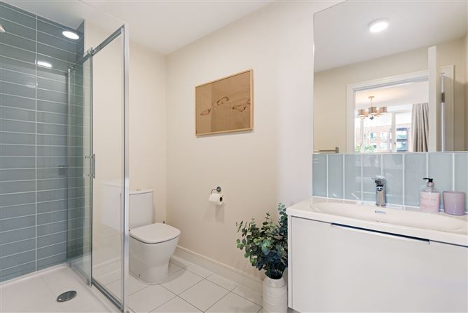 6 Larkfield Way, Leopardstown, Dublin 18