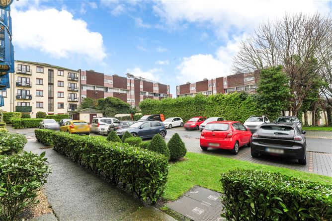 50 Stapleton House, Mountjoy Square, Dublin 1