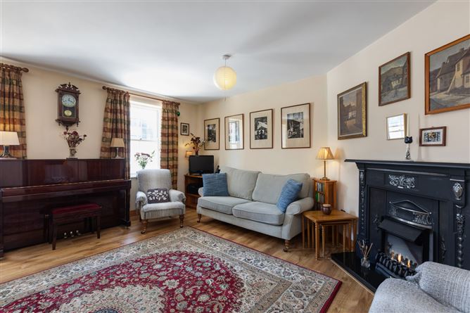 Photo 4 of 10 — Apt 8 Ardee Court, Ardee Street, Dublin 8