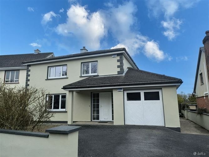 24 Garryduff Drive, Pound Road, Castlebar, Co. Mayo