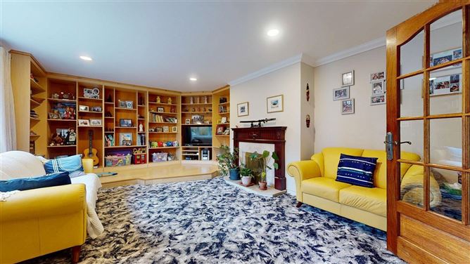 24 Garryduff Drive, Pound Road, Castlebar, Co. Mayo