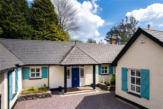 The Courtyard, Glengarriff, Co. Cork