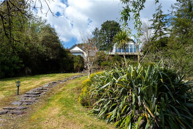 The Courtyard, Glengarriff, Co. Cork