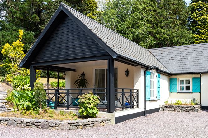 The Courtyard, Glengarriff, Co. Cork