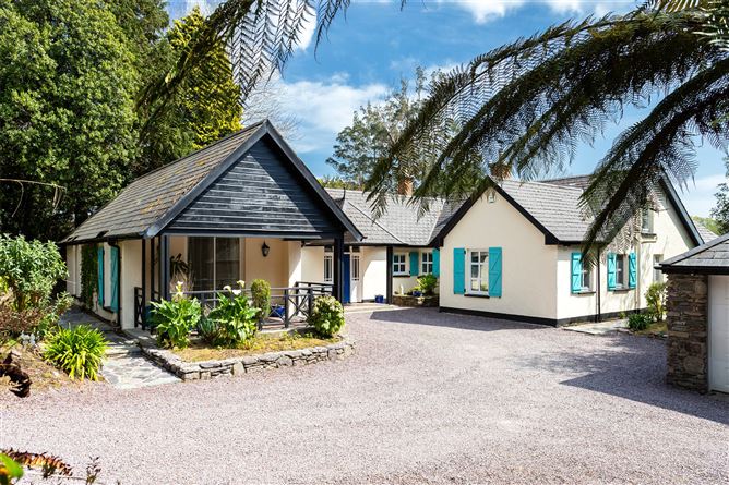 The Courtyard, Glengarriff, Co. Cork